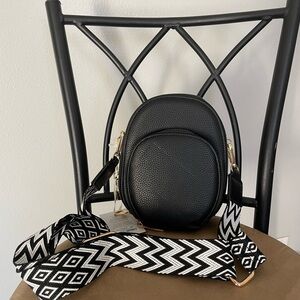 Alyssa Black Crossbody Bag with 3 Compartments and Patterned Strap